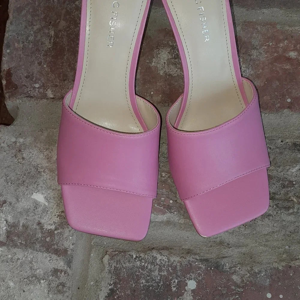 Marc Fisher Danria Med. Pink Sandal - Picture 9 of 12